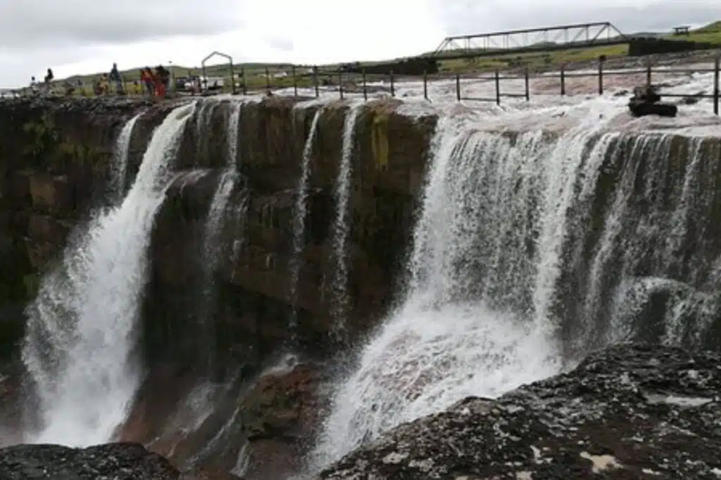Dainthlen Falls, Cherrapunji
