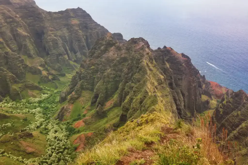 Kauai Trip Planning Tips: Must-See Trails & Beaches kauai trip planning tips na pali coast hiking viewpoint