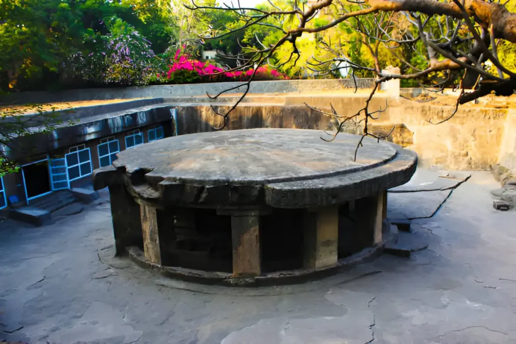 Pataleshwar Caves, Pune