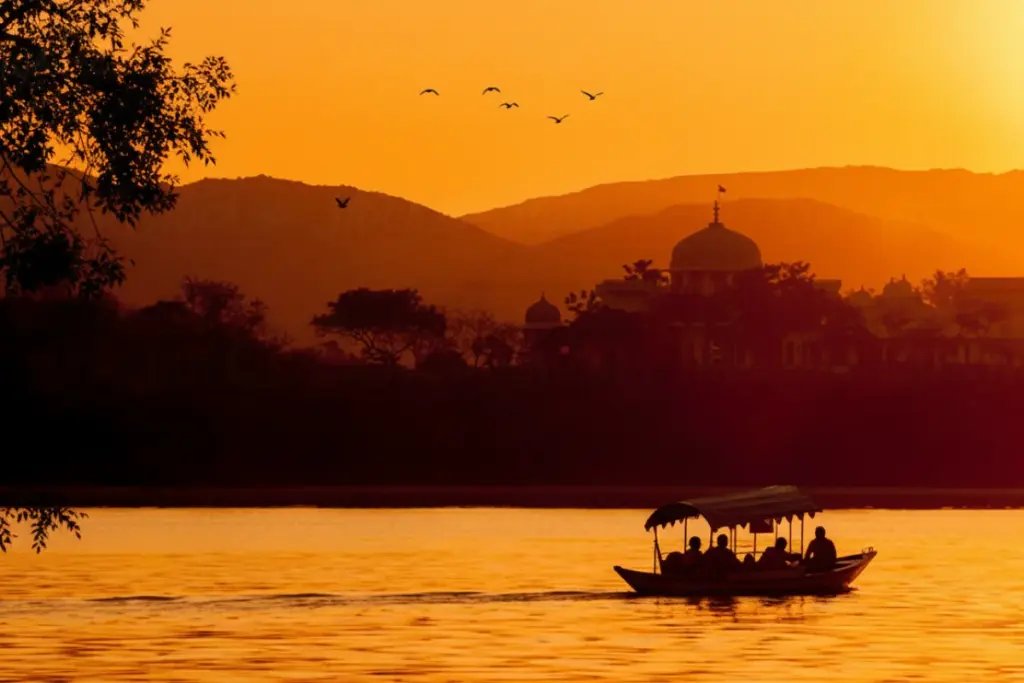 Best Places to Visit in India in December Udaipur – Lakes, Palaces, and Calm Weather